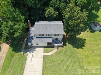 7329 Hounslow Ln, Charlotte, NC 28213
