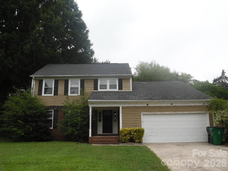 6311 Coach Hill Ln, Charlotte, NC 28212