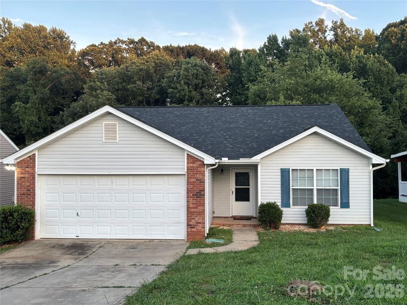 1505 Clooney Ln, Charlotte, NC 28262