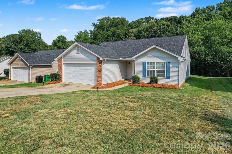 1505 Clooney Ln, Charlotte, NC 28262