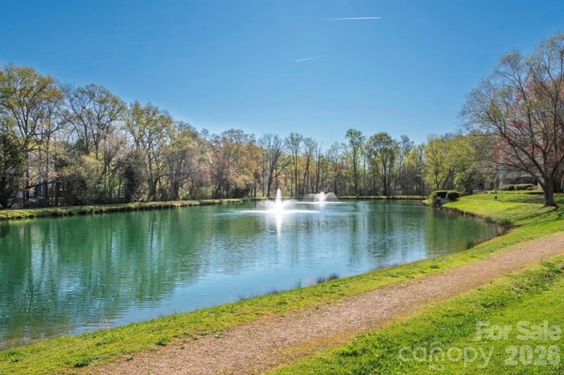 7100 Winery Ln, Charlotte, NC 28227