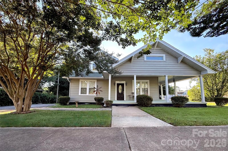 302 College Ave, Newton, NC 28658