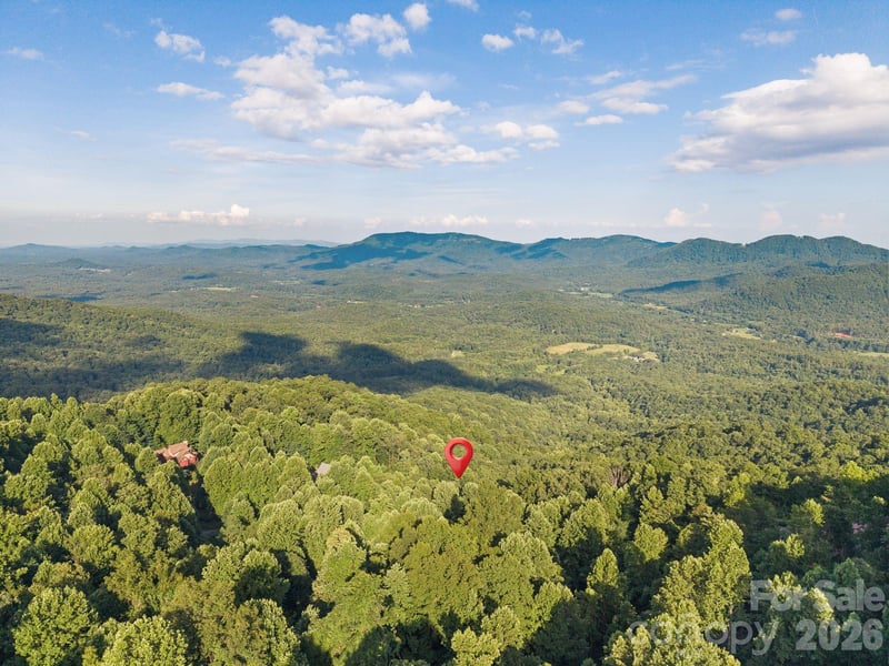 1915 Creston Dr, Black Mountain, NC 28711