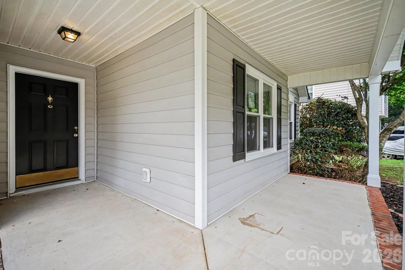 2732 Black Walnut Ln, Charlotte, NC 28262