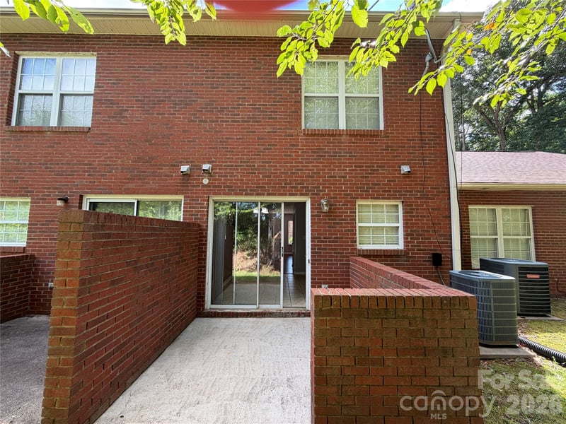 102 Brandywine Dr #P2, Conover, NC 28613