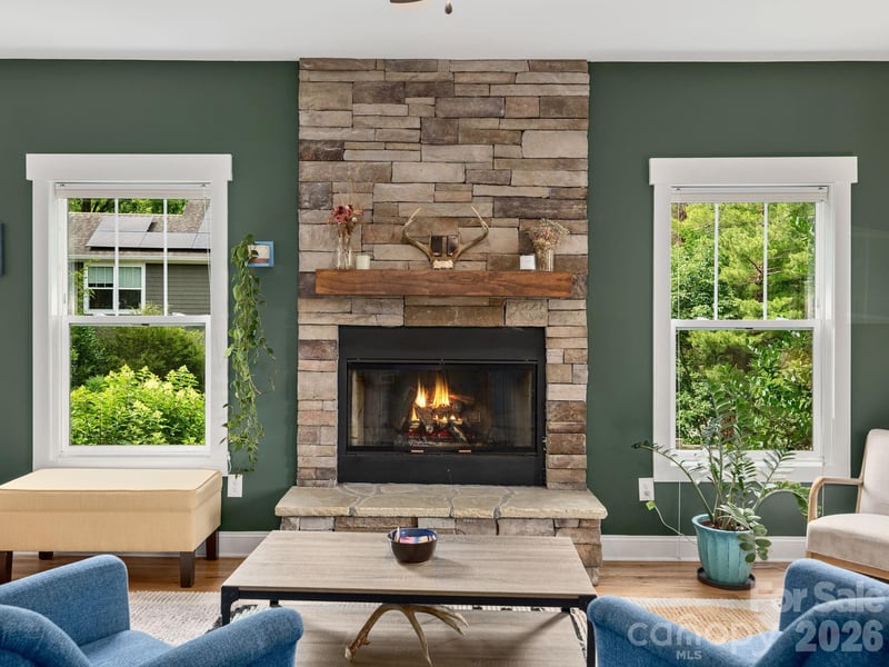 80 Bassett Rd, Asheville, NC 28804