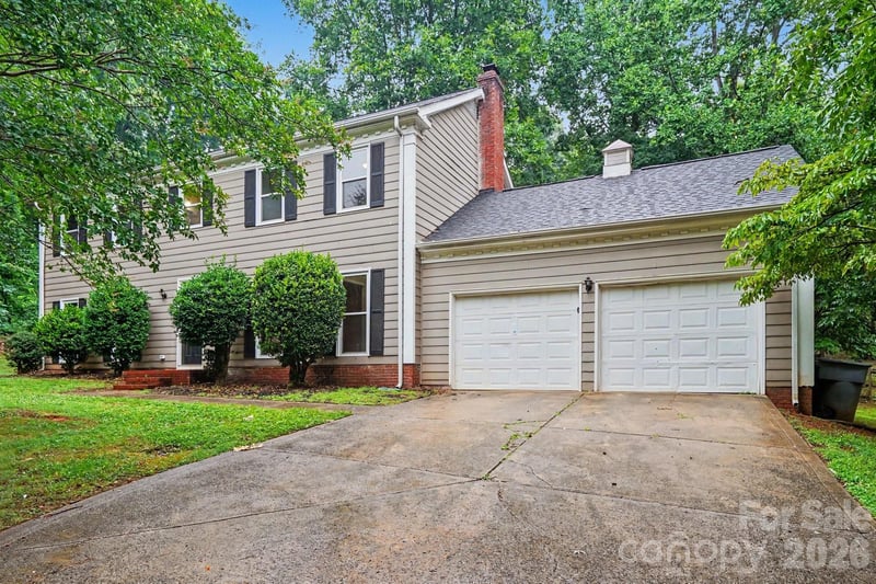 7111 Amarillo Dr, Charlotte, NC 28262