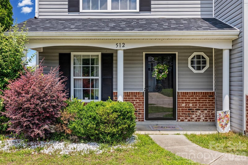 512 Gentle Breeze Ln, Rock Hill, SC 29730