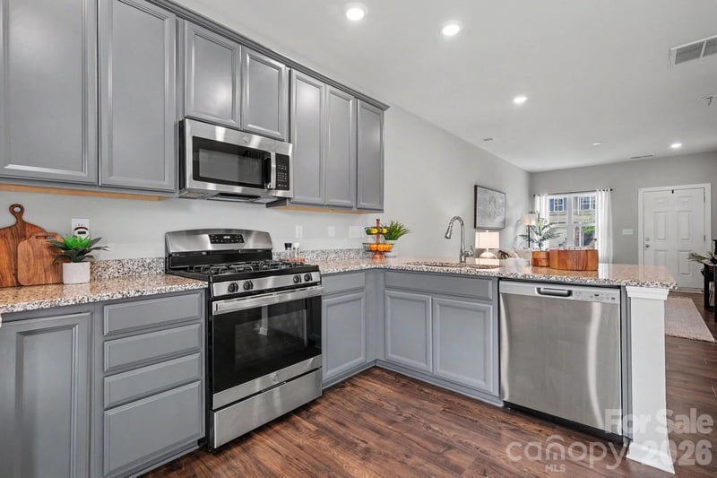 6411 Revolutionary Trl, Charlotte, NC 28217