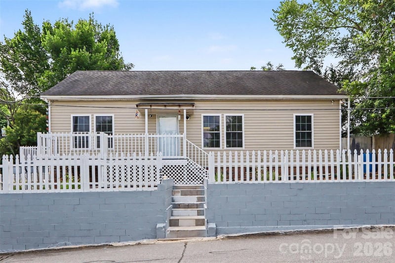227 Hilltop Ave, Concord, NC 28025