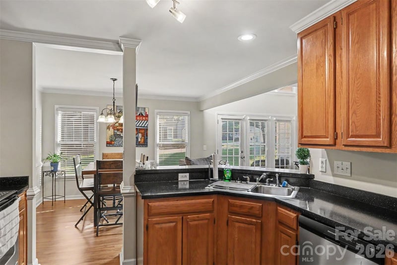 8606 Fox Chase Ln, Charlotte, NC 28269