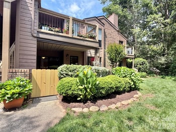 43 Ravencroft Ln #F-43 & Garage D, Asheville, NC 28803