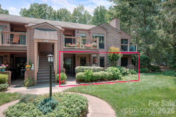 43 Ravencroft Ln #F-43 & Garage D, Asheville, NC 28803
