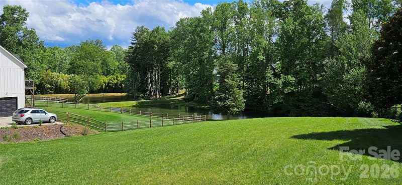 12 Farm Pond Ln, Candler, NC 28715