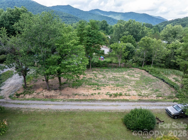 25 John Myra Ave, Black Mountain, NC 28711