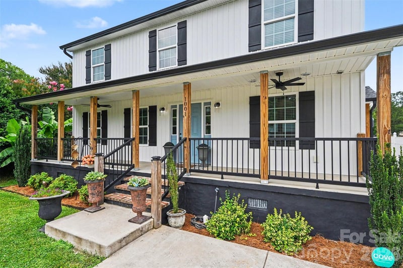 1001 Noles Dr, Mount Holly, NC 28120