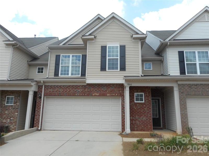 5860 Glassport Ln, Charlotte, NC 28210