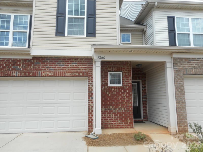 5860 Glassport Ln, Charlotte, NC 28210