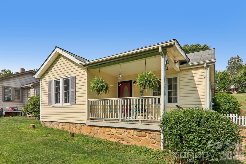120 Caring Place Loop, Clyde, NC 28721