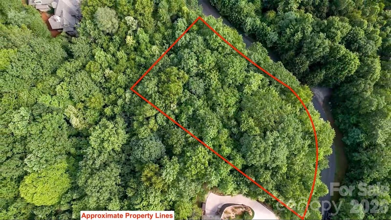 724 Streamside Dr, Arden, NC 28704