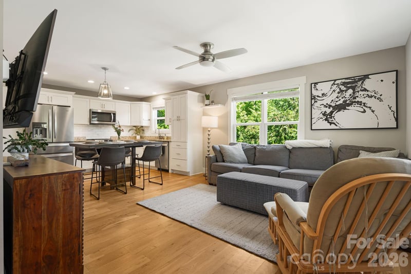 14 3rd St, Asheville, NC 28803