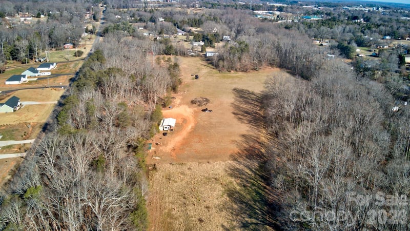 911 Westminster Dr, Statesville, NC 28677