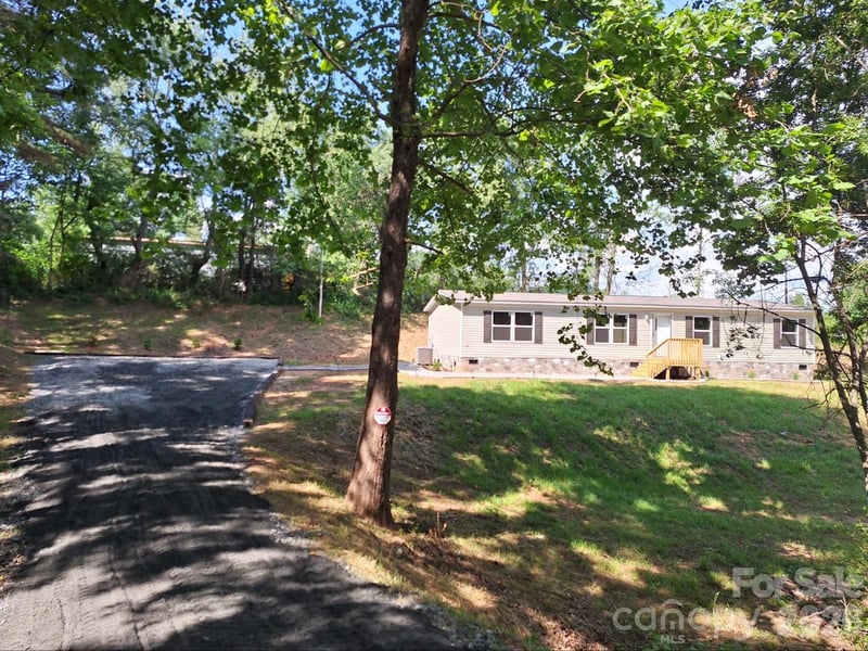49 Spivey Mountain Rd, Asheville, NC 28806