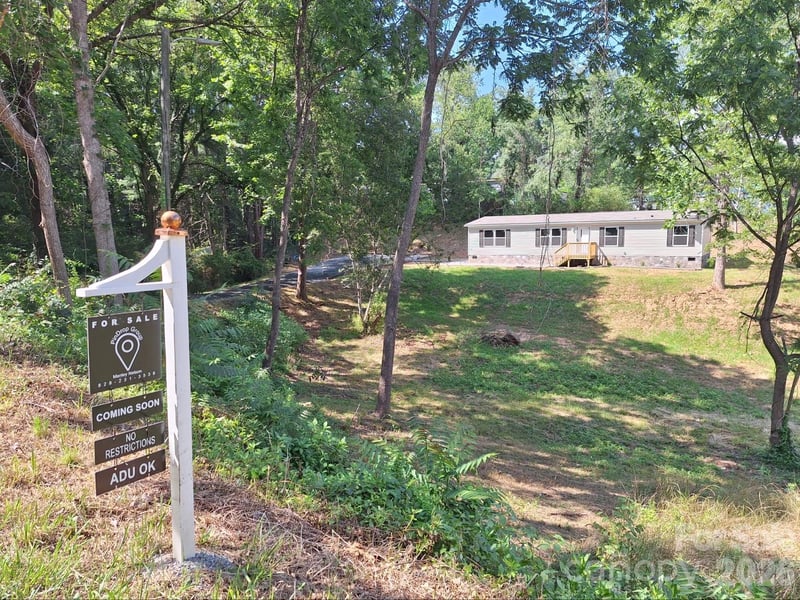 49 Spivey Mountain Rd, Asheville, NC 28806