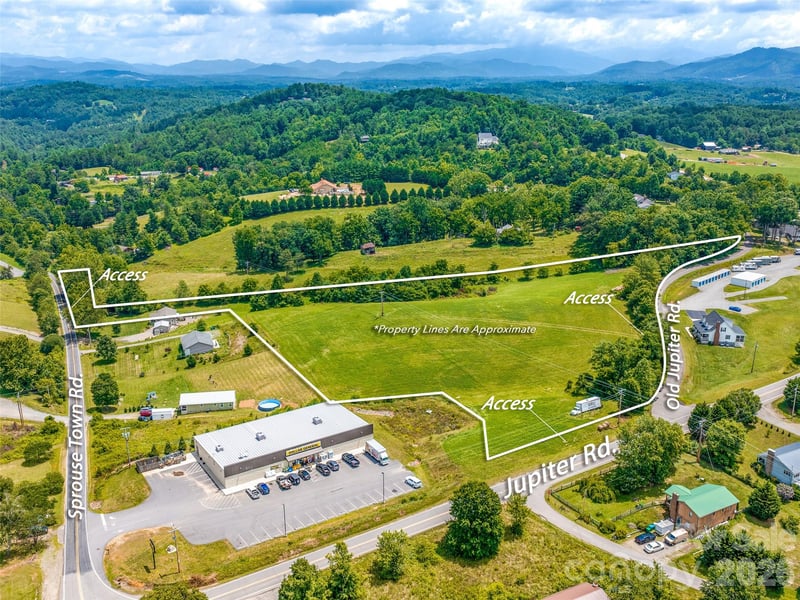 99999 Sprouse Town Rd, Weaverville, NC 28787