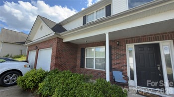 5227 Eagle Creek Dr, Charlotte, NC 28269