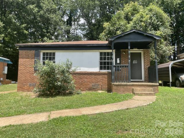2600 Remington St, Charlotte, NC 28216