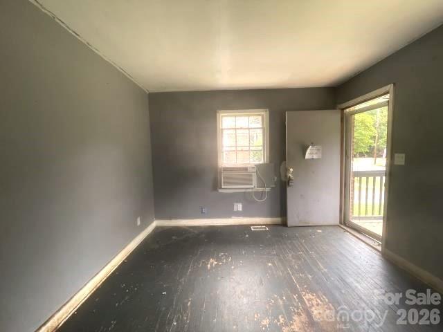 2600 Remington St, Charlotte, NC 28216