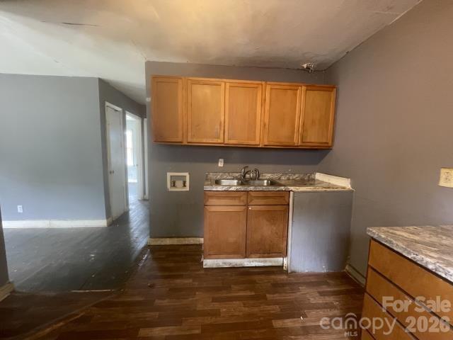 2600 Remington St, Charlotte, NC 28216