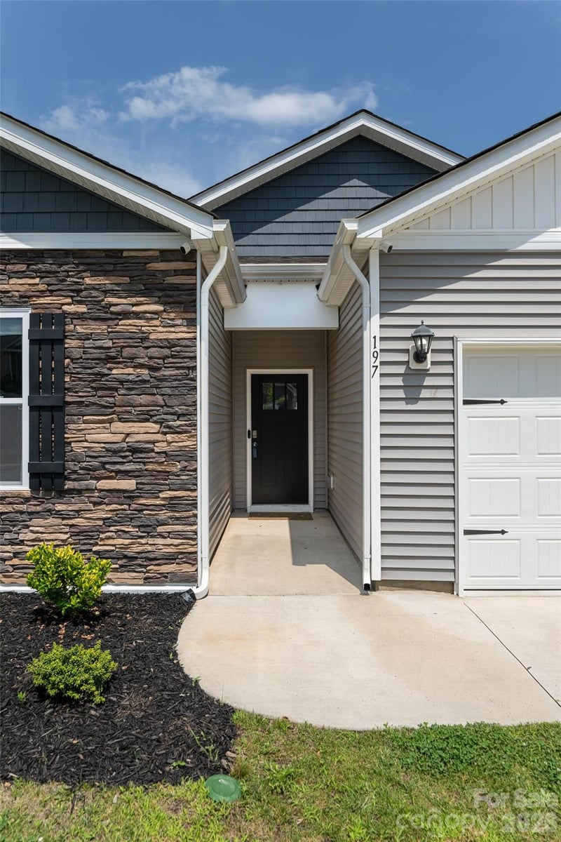 197 Wheatfield Rd, Fletcher, NC 28732
