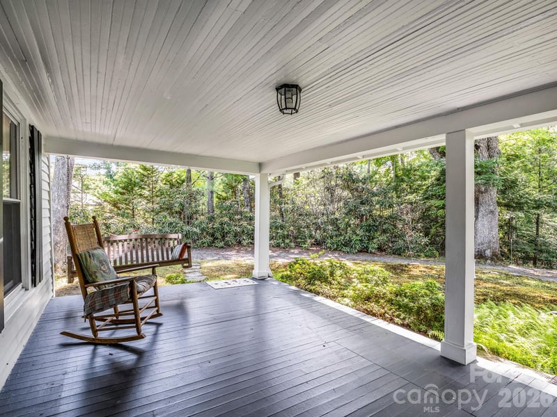 808 Montreat Rd, Black Mountain, NC 28711