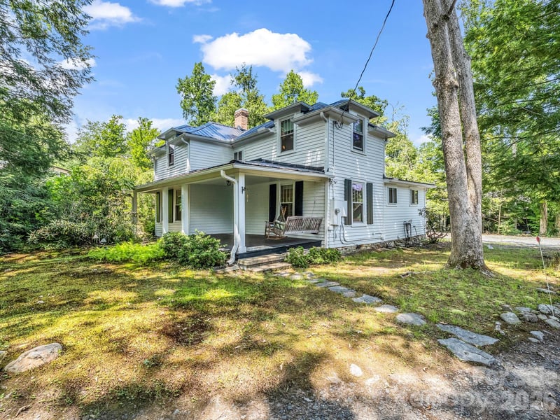 808 Montreat Rd, Black Mountain, NC 28711