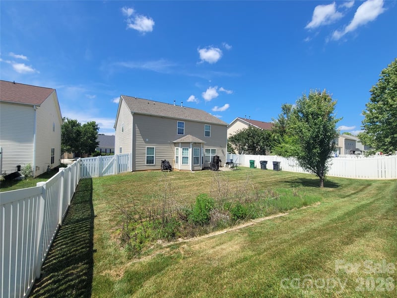 5214 Coffeeberry Ln, Charlotte, NC 28227