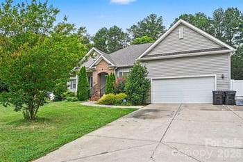 7015 Mt Holly Huntersville Rd #8, Charlotte, NC 28216
