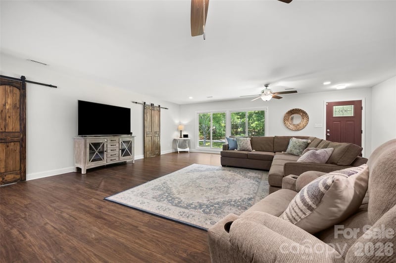 180 Lawson Lakes Dr, Clover, SC 29710