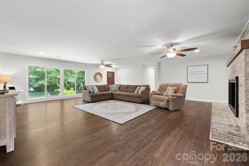 180 Lawson Lakes Dr, Clover, SC 29710