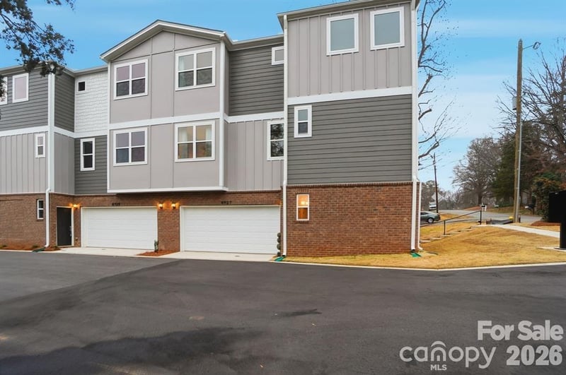 8929 Sharonbrook Dr, Charlotte, NC 28210