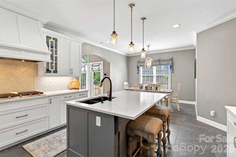 1136 Fox Chase Dr, Newton, NC 28658
