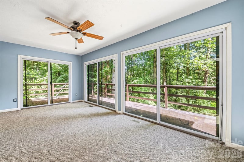 27 Unity Ct, Etowah, NC 28729