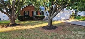 7216 Preakness Stakes Ln, Charlotte, NC 28215