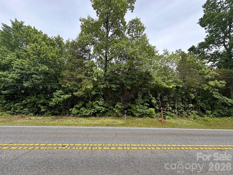 0000 Section House Rd, Hickory, NC 28601