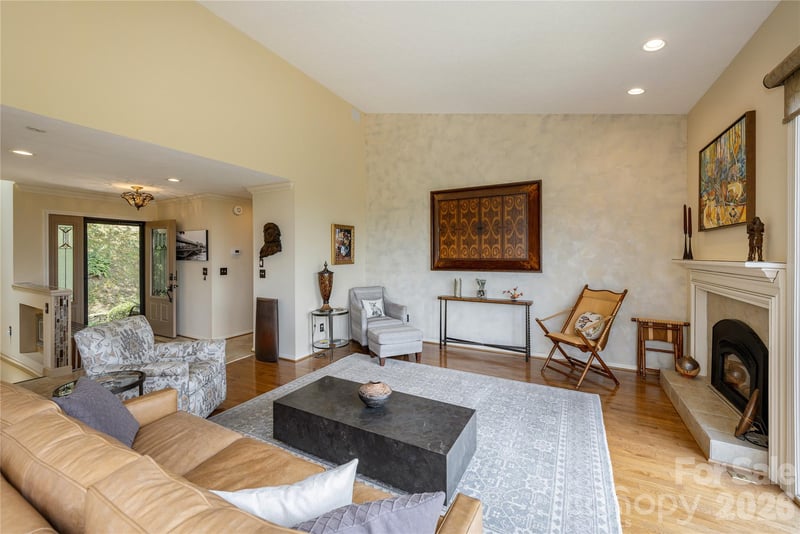 159 Country Ridge Rd, Hendersonville, NC 28739