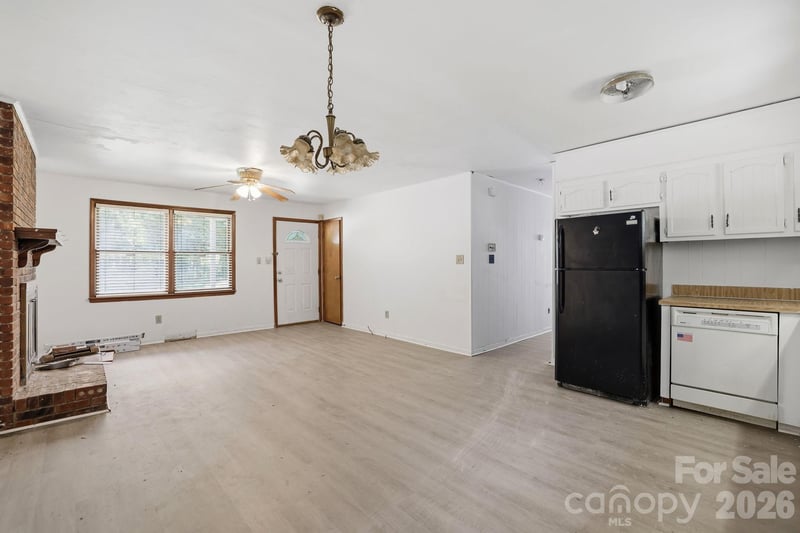 667 Niblick Dr, Gastonia, NC 28054