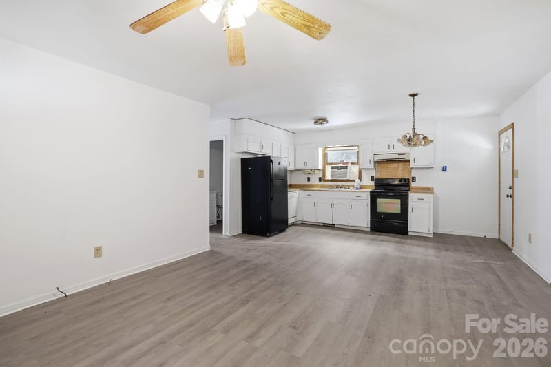 667 Niblick Dr, Gastonia, NC 28054