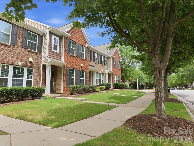 18431 The Commons Blvd, Cornelius, NC 28031