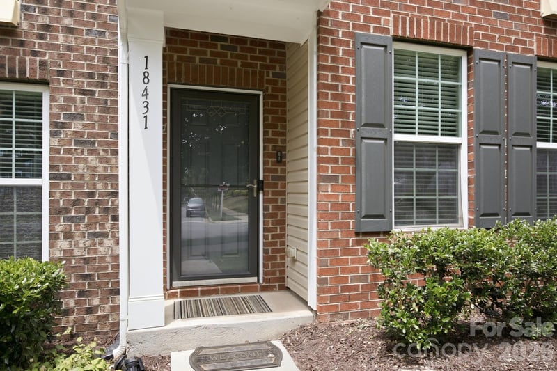 18431 The Commons Blvd, Cornelius, NC 28031